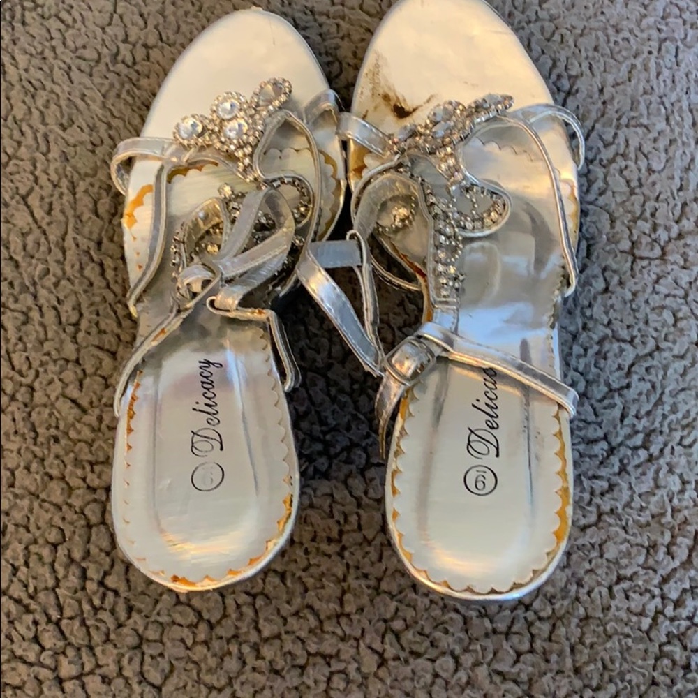 Heels - Picture 3 of 3